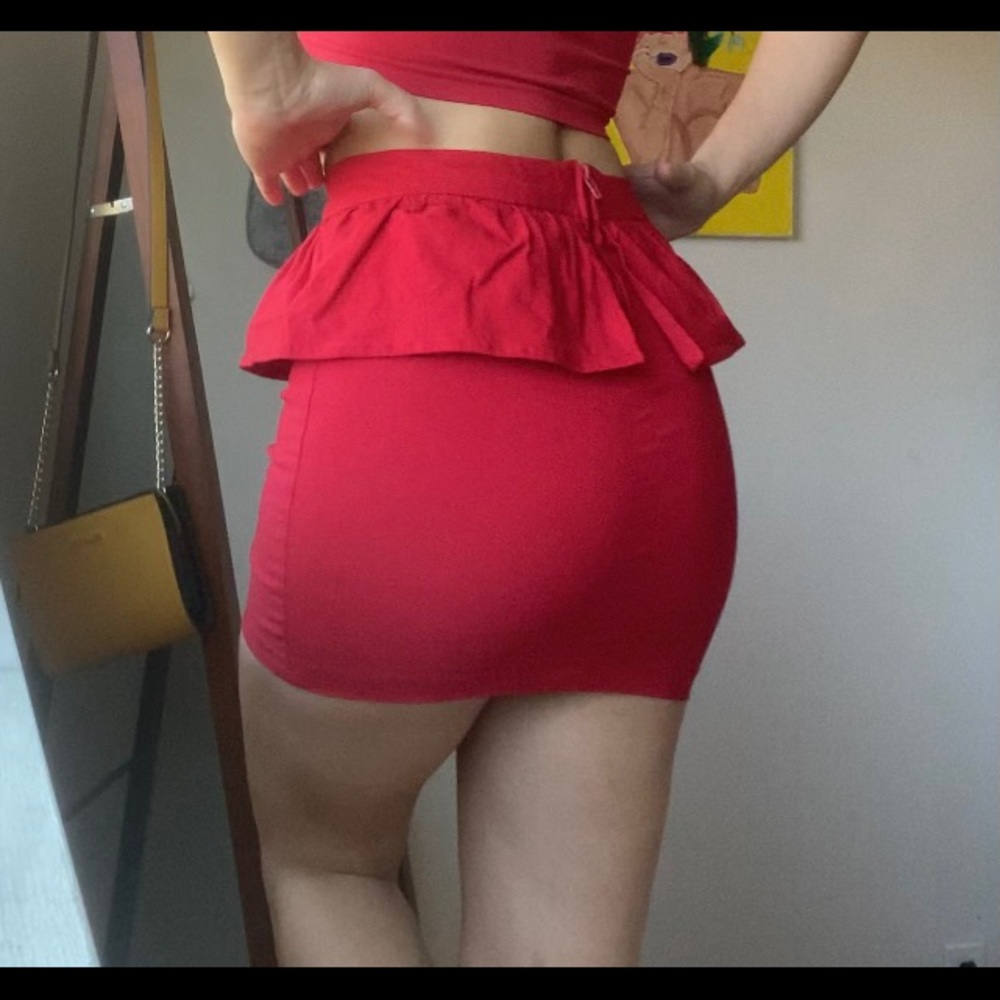 RED SKIRT